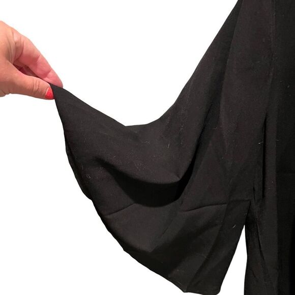 Black v-neck button front with tie waist and bell sleeves blouse women’s size L - Picture 3 of 7